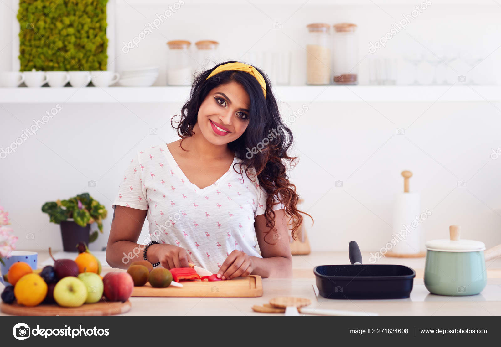 beautiful happy young indian woman cutting vegetables on the kitchen, healthy eating SSUCv3H4sIAAAAAAAEAJ2RTY6DMAyF9yPNHVDWIKWFMGWuUs3C+YFapaRKQquq4u5NCEhezy7ve7Hj57y/v4qCSfCo2G/xTipqHMfZBwcB7RQxLzduNAbrEMYEE1tWh/kAYfbGpxYbUhDMEO9muNXv75yzLnZjNWNFtBgrCfOzXNmOlvLflfnwt0eBwUzqtQ5MgjgzGshBzvkquz6DcTca7YHaWKJh1mhJyodVMKaCmnS+O1Q4DaTMhotxdGNx5fZGwGTDOskWjOm40iQP9ZHXjTh1P4KLI28FZ/s3WHVFTWfNP3PBaLkX4ahTpxq4BN1D1YhOVQ0HUXUH0VV9K1XfyKat5SlucPkAcojeCiYCAAA=